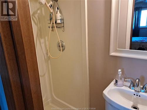 54 Sutton Drive, Leamington, ON - Indoor Photo Showing Bathroom