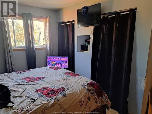 54 Sutton Drive, Leamington, ON - Indoor Photo Showing Bedroom