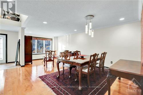 2103 Esprit Drive, Ottawa, ON - Indoor Photo Showing Dining Room