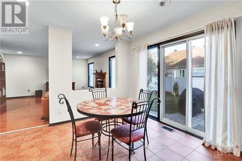 2103 Esprit Drive, Ottawa, ON - Indoor Photo Showing Dining Room