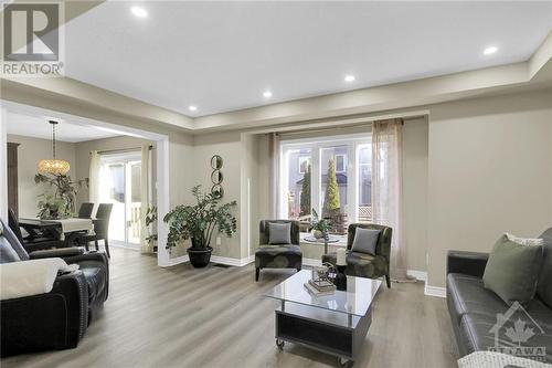 3590 Cambrian Road, Ottawa, ON - Indoor Photo Showing Living Room