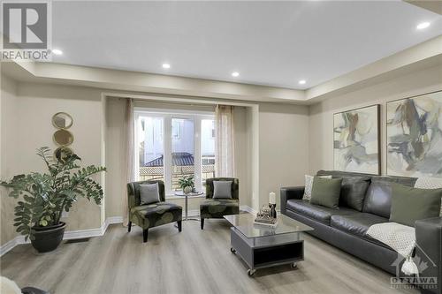 3590 Cambrian Road, Ottawa, ON - Indoor Photo Showing Living Room