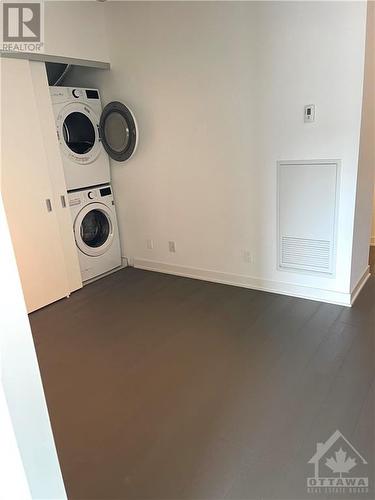 203 Catherine Street Unit#608, Ottawa, ON - Indoor Photo Showing Laundry Room