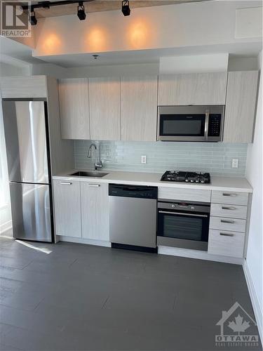 203 Catherine Street Unit#608, Ottawa, ON - Indoor Photo Showing Kitchen With Stainless Steel Kitchen