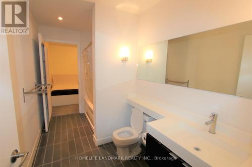 225 - 4K Spadina Avenue, Toronto, ON - Indoor Photo Showing Bathroom