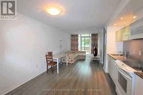 225 - 4K Spadina Avenue, Toronto, ON - Indoor Photo Showing Kitchen