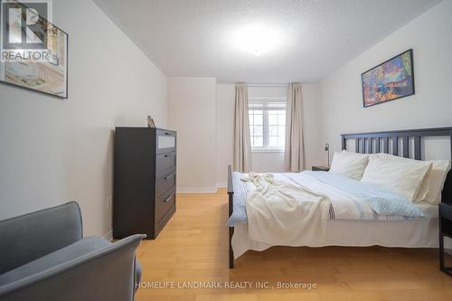 66 Lindenshire Avenue, Vaughan, ON - Indoor Photo Showing Bedroom