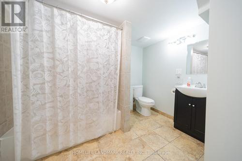 66 Lindenshire Avenue, Vaughan, ON - Indoor Photo Showing Bathroom