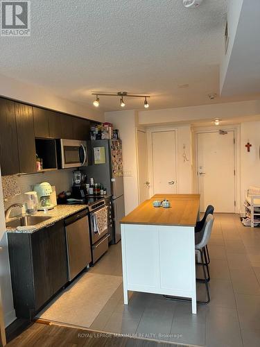 1102 - 15 Fort York Boulevard, Toronto, ON - Indoor Photo Showing Kitchen With Double Sink