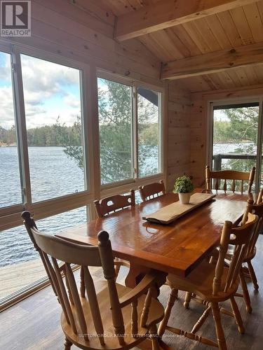 397 Healey Lake Water, The Archipelago, ON - Indoor Photo Showing Dining Room