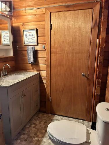 397 Healey Lake Water, The Archipelago, ON - Indoor Photo Showing Bathroom