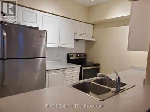 1101 - 55 Strathaven Drive, Mississauga, ON - Indoor Photo Showing Kitchen With Double Sink