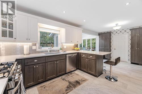 168 Lovers Lane, Hamilton, ON - Indoor Photo Showing Kitchen