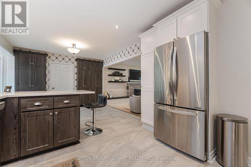 168 Lovers Lane, Hamilton, ON - Indoor Photo Showing Kitchen