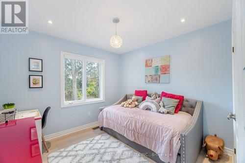 168 Lovers Lane, Hamilton, ON - Indoor Photo Showing Bedroom