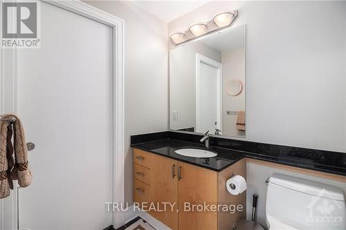 1005 - 85 Bronson Avenue, Ottawa, ON - Indoor Photo Showing Bathroom