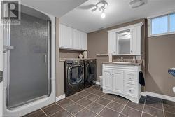 Basement 3-piece bathroom with laundry - 