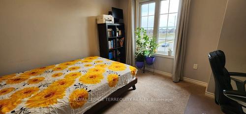 26 Moses Cres, Clarington, ON - Indoor Photo Showing Bedroom