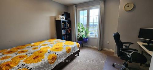 26 Moses Cres, Clarington, ON - Indoor Photo Showing Bedroom