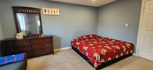 26 Moses Cres, Clarington, ON - Indoor Photo Showing Bedroom