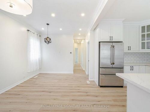 35 Britannia Ave, Hamilton, ON - Indoor Photo Showing Kitchen