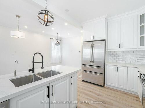 35 Britannia Ave, Hamilton, ON - Indoor Photo Showing Kitchen With Double Sink With Upgraded Kitchen