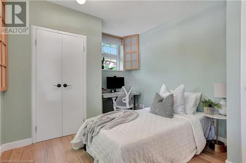 35 Alexandra Avenue Unit# 105, Waterloo, ON - Indoor Photo Showing Bedroom