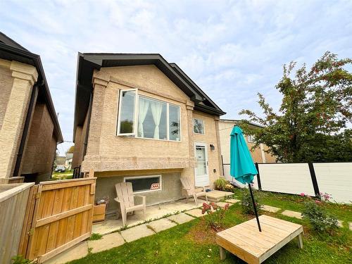 1842 William Avenue W, Winnipeg, MB - Outdoor