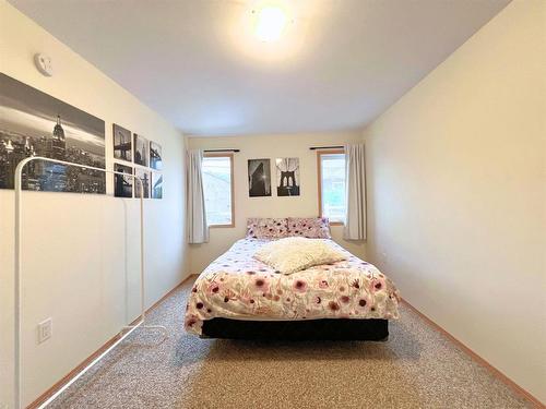 1842 William Avenue W, Winnipeg, MB - Indoor Photo Showing Bedroom