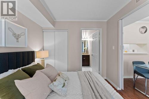 1221 - 711 Bay Street, Toronto, ON - Indoor Photo Showing Bedroom