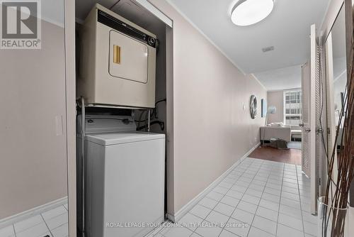 1221 - 711 Bay Street, Toronto, ON - Indoor Photo Showing Laundry Room