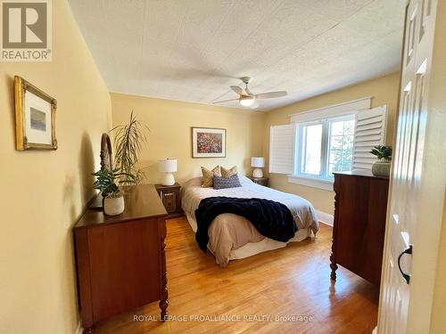 328 Foster Avenue, Belleville, ON - Indoor Photo Showing Bedroom