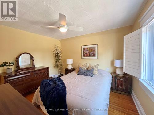 328 Foster Avenue, Belleville, ON - Indoor Photo Showing Bedroom