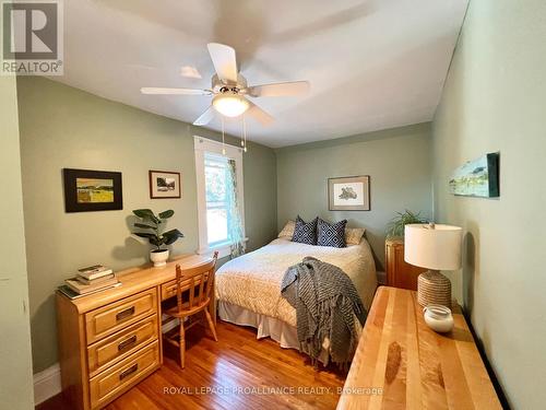 328 Foster Avenue, Belleville, ON - Indoor Photo Showing Bedroom