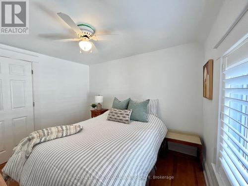 328 Foster Avenue, Belleville, ON - Indoor Photo Showing Bedroom