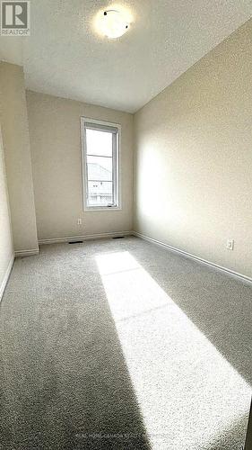 2098 Fairmont Common, Burlington, ON - Indoor Photo Showing Other Room