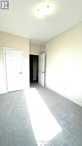 2098 Fairmont Common, Burlington, ON - Indoor Photo Showing Other Room