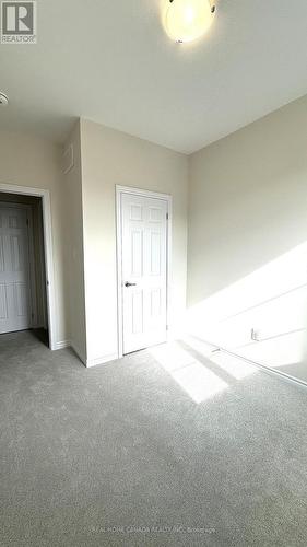 2098 Fairmont Common, Burlington, ON - Indoor Photo Showing Other Room