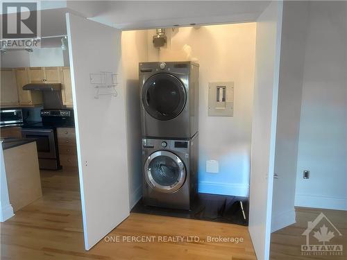 403 - 364 Cooper Street, Ottawa, ON - Indoor Photo Showing Laundry Room