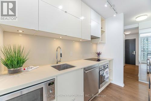 3012 - 125 Peter Street, Toronto, ON - Indoor Photo Showing Kitchen With Upgraded Kitchen