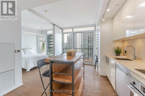 3012 - 125 Peter Street, Toronto, ON - Indoor Photo Showing Kitchen