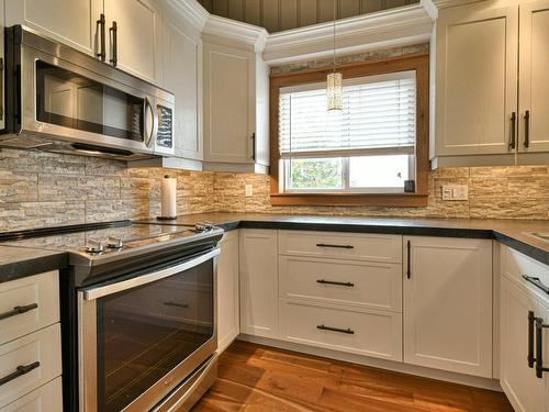 Kitchen - 2101 Rue Matterhorn, Val-David, QC - Indoor Photo Showing Kitchen With Upgraded Kitchen