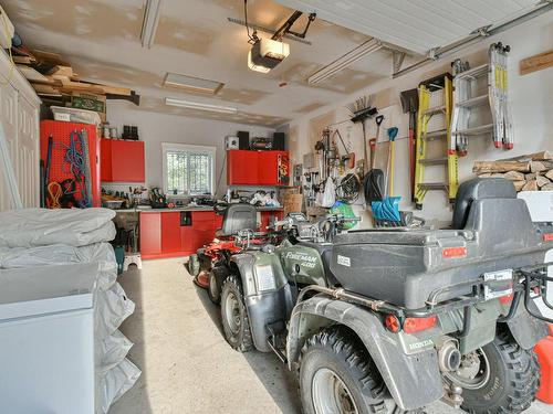 Garage - 2101 Rue Matterhorn, Val-David, QC - Indoor Photo Showing Garage