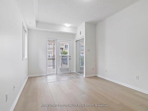 254-250 Sunny Meadow Blvd, Brampton, ON - Indoor Photo Showing Other Room