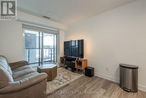 1126 - 9 Clegg Road, Markham, ON - Indoor Photo Showing Living Room