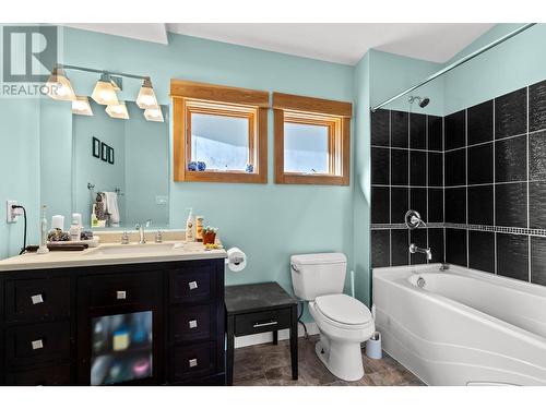 4752 Uplands Drive, Kamloops, BC - Indoor Photo Showing Bathroom