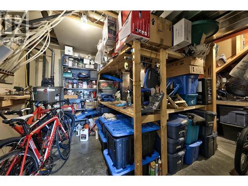 4752 Uplands Drive, Kamloops, BC - Indoor With Storage