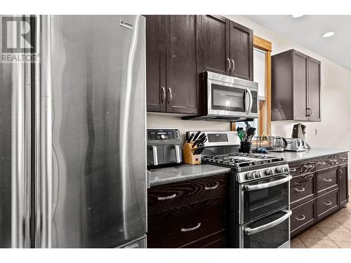 4752 Uplands Drive, Kamloops, BC - Indoor Photo Showing Kitchen