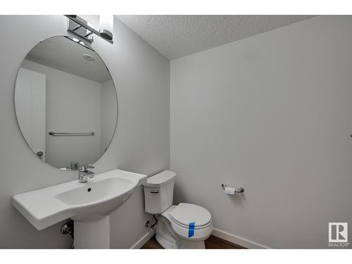 #24 2215 24 St Nw, Edmonton, AB - Indoor Photo Showing Bathroom