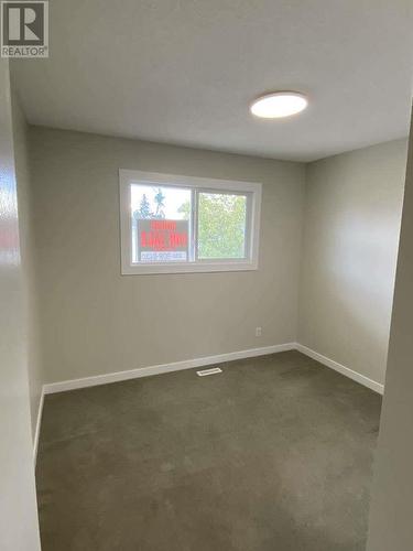 3013 11Th Street, Vernon, BC - Indoor Photo Showing Other Room